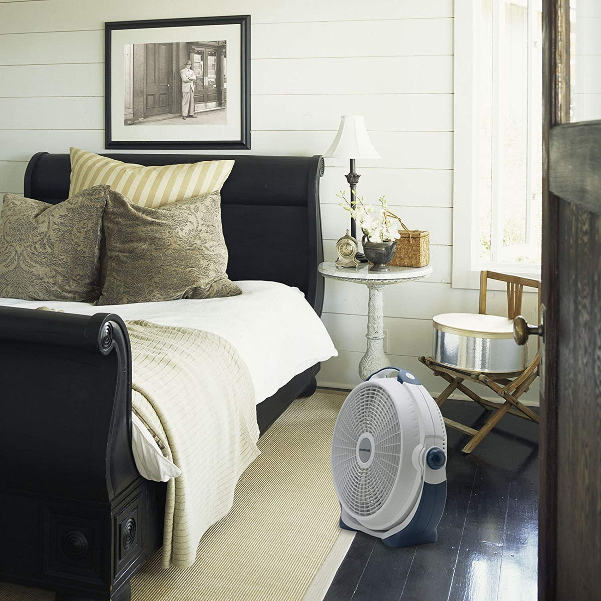 Black 20" Air Circulator O652